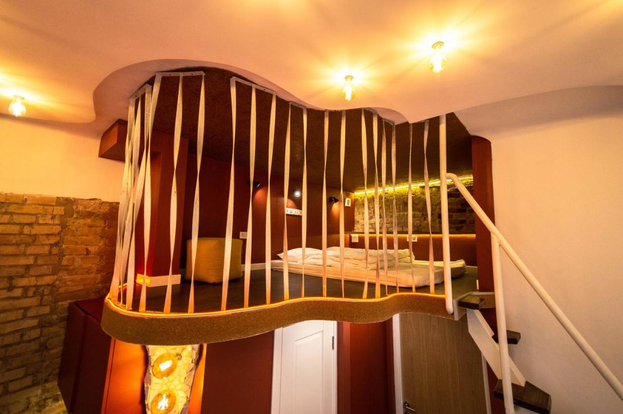 Kyiv Art Apartments Near Golden Gate Bagian luar foto